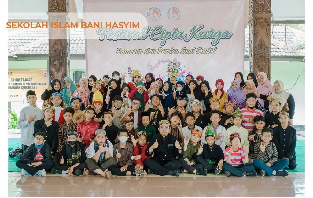 8 Tips Menjadi Guru Yang Ideal Di Dalam Dan Luar Kelas