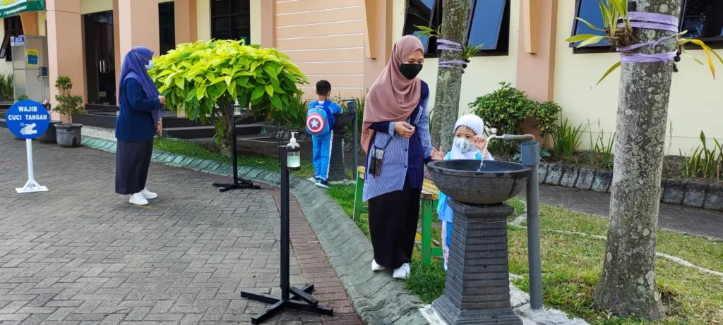 Mulai Hari Ini, KB-TK, SDI dan SMPI Bani Hasyim Malang Gelar Pembelajaran Tatap Muka