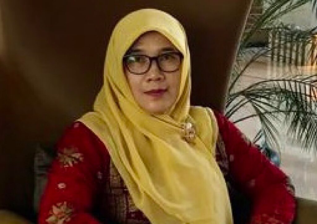 Ati Nurul Hidayati, S.S
