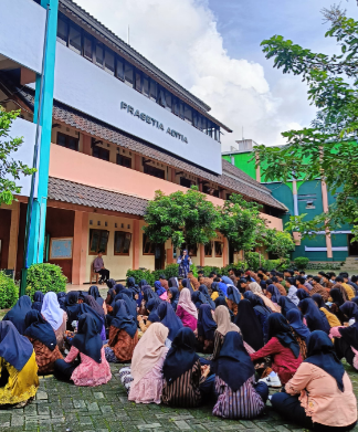 Tadabur Alam di Lingkungan Sekolah SMPI Bani Hasyim